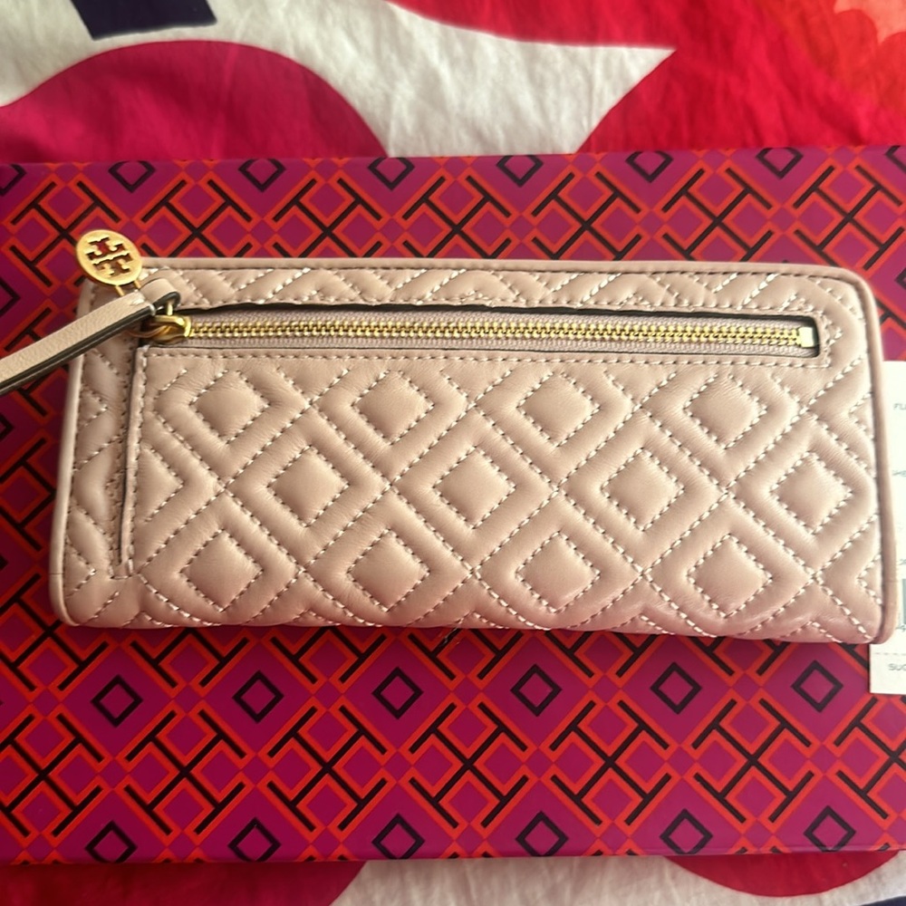 Tory Burch Fleming slim Wallet BNWTs 🥰 in shell pink. - Picture 2 of 5